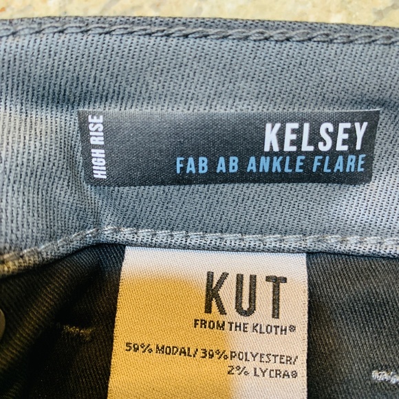 Kut from the Kloth Kelsey Fab Ab Ankle Flare Jean Womens 6 Gray Wax Coated Shiny - Picture 12 of 14